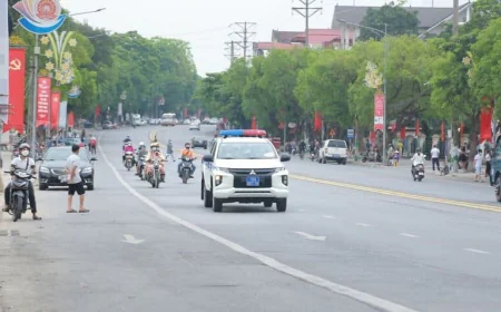 Không xử phạt lái xe vượt đèn đỏ để nhường đường cho xe ưu tiên