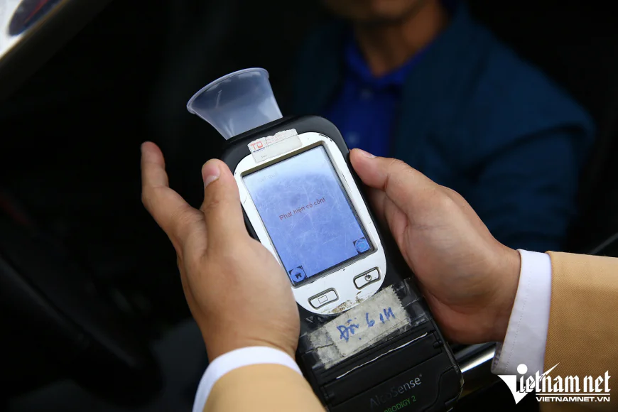 Các mức phạt vi phạm nồng độ cồn với ô tô, xe máy, xe đạp năm 2025