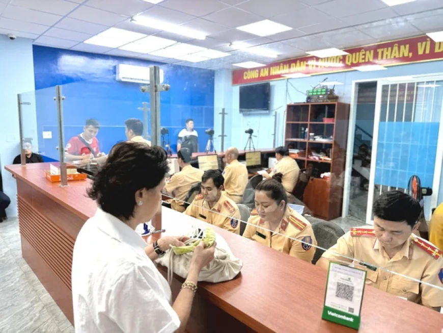 Chờ đổi bằng lái xe: Xuất trình với CSGT thế nào để không bị phạt?