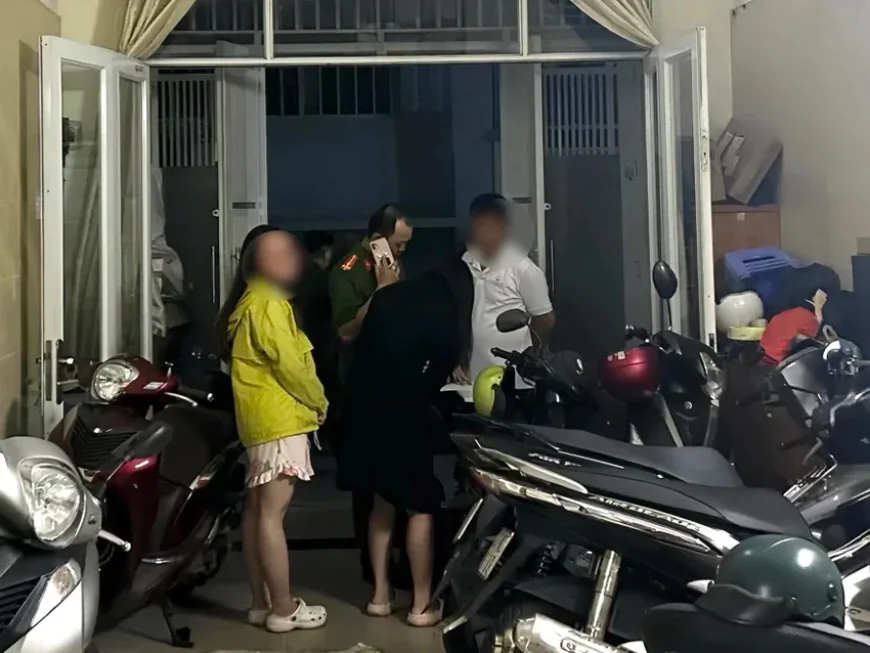 Đang thuê phòng thì công an kiểm tra nhà nghỉ đột xuất, phải làm sao?