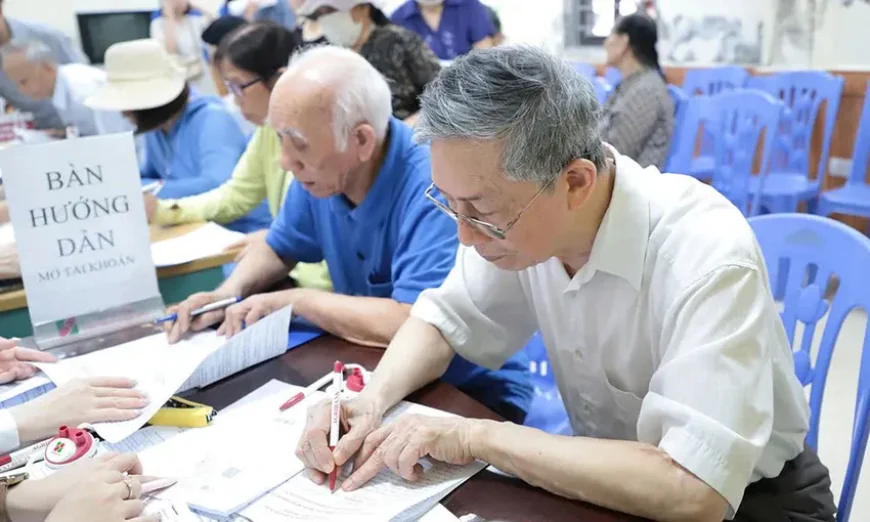 Điều chỉnh tiền lương đóng BHXH hằng năm, có phải lương hưu sẽ tăng cao?