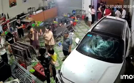 Bị ô tô lao vào nhà làm hư hỏng đồ đạc, làm sao để lời hứa đền bù được thực thi?