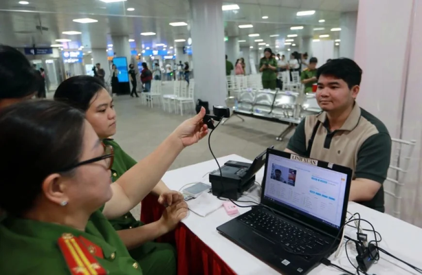 Sau sáp nhập, người dân TP.HCM đi làm căn cước ở 49 điểm