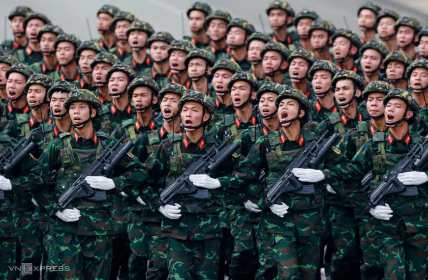 Là sĩ quan quân đội, xin nghỉ hưu trước tuổi được hưởng chế độ ra sao?
