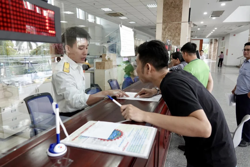 Người Việt công tác nước ngoài nợ thuế ở trong nước, được nhập cảnh không?