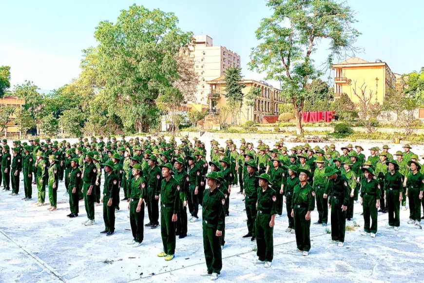 Có nên chuyển hình thức giáo dục quốc phòng, an ninh để sinh viên không tham gia nghĩa vụ quân sự?