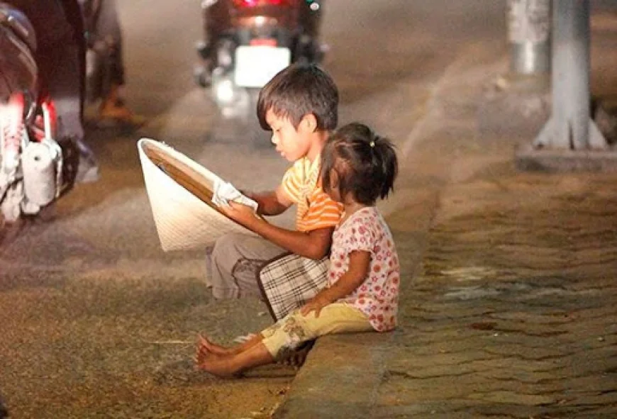 Bắt ép trẻ em đi ăn xin có thể bị truy cứu trách nhiệm hình sự