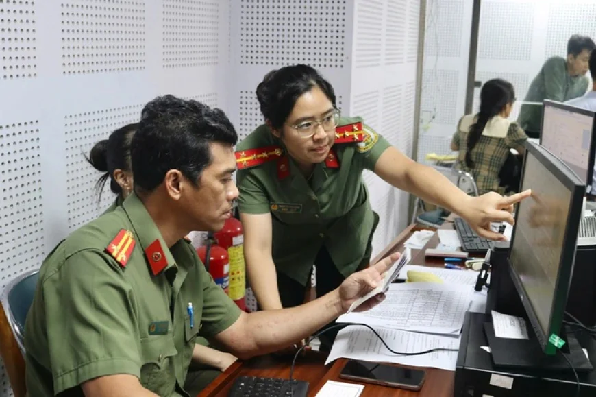 Người nước ngoài dễ dàng khai báo thuế khi có tài khoản VNeID