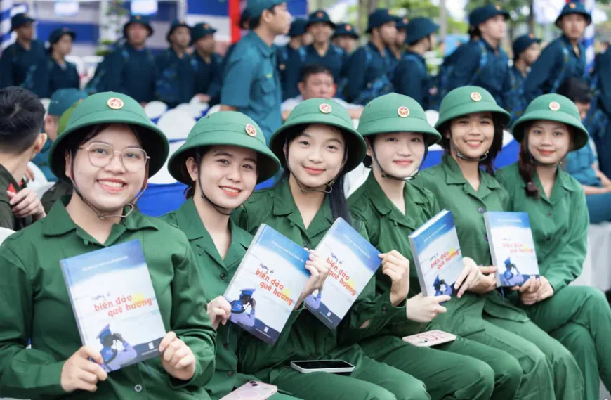 Từ 7-8, UBND cấp xã thực hiện việc tuyển chọn công dân nữ nhập ngũ