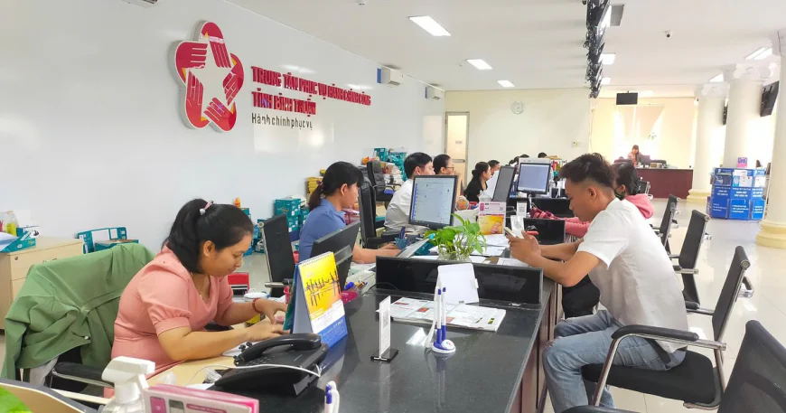 Nghỉ hưu trước tuổi có phải lúc nào cũng là tinh giản biên chế?