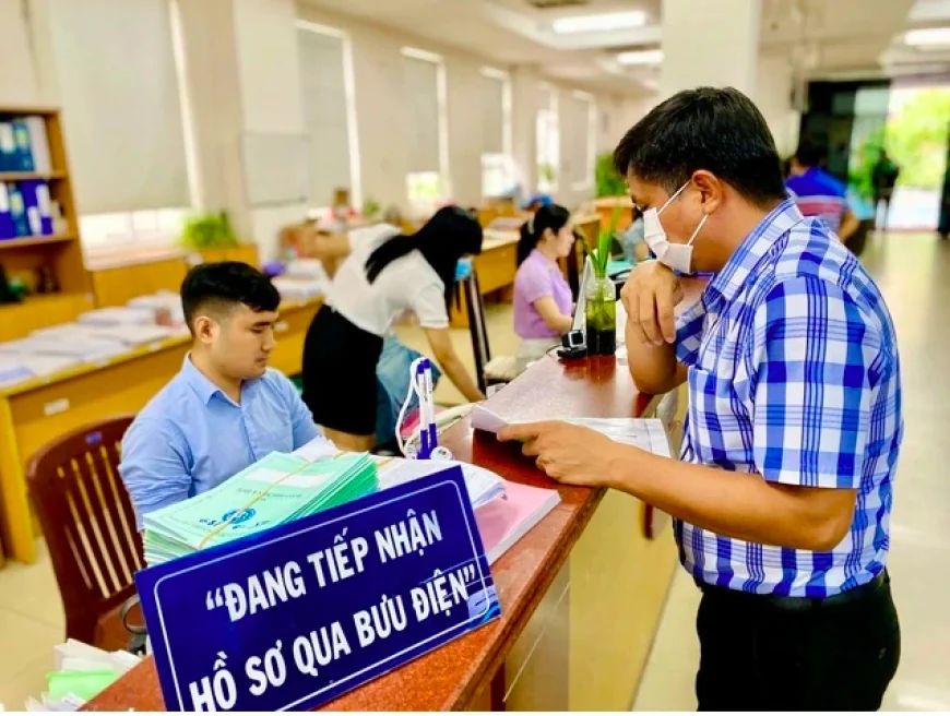 Ai phải tham gia bảo hiểm xã hội bắt buộc và tự nguyện theo luật mới?