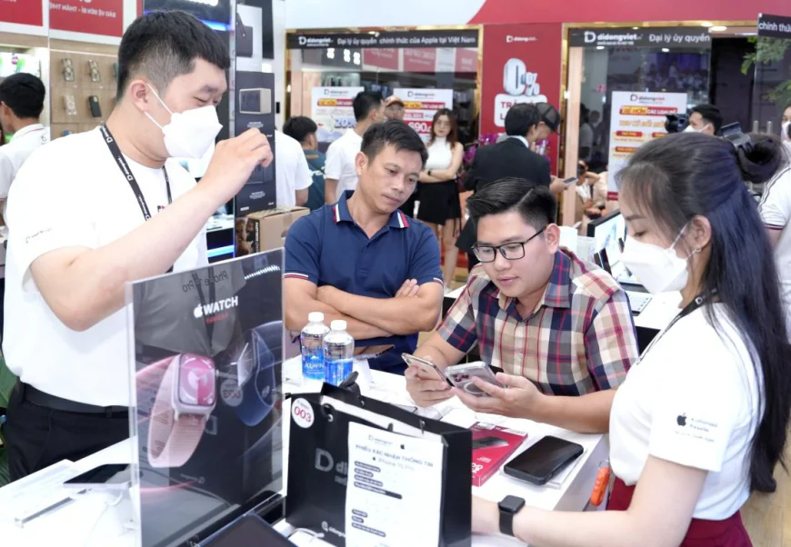 Hộ kinh doanh sửa chữa, mua bán điện thoại nộp thuế khoán hay kê khai?