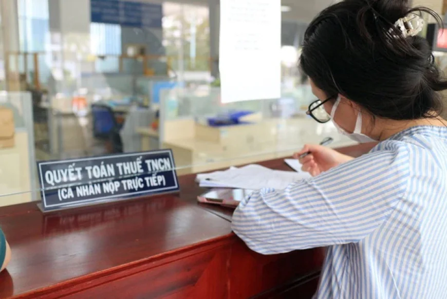 Từ 1/10, những khoản thu nhập nào từ tiền lương, tiền công được miễn thuế thu nhập cá nhân theo quy định mới?