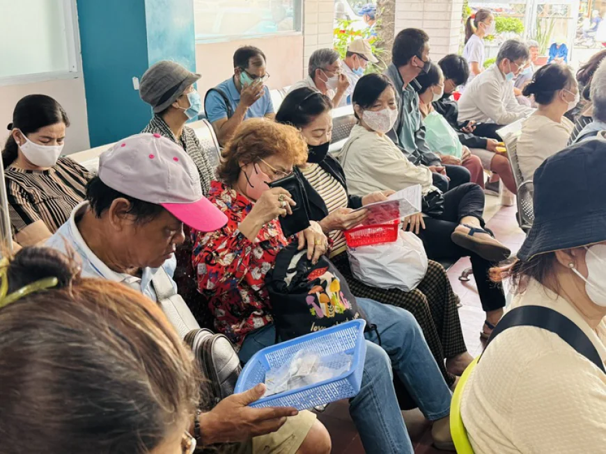 Người cao tuổi tại TP.HCM được thăm khám sức khỏe định kỳ miễn phí ra sao?