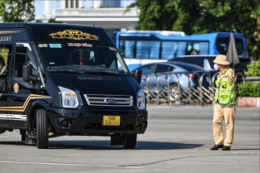 Xe kinh doanh vận tải dưới 8 chỗ: Bắt buộc lắp thiết bị ghi nhận hình ảnh tài xế?