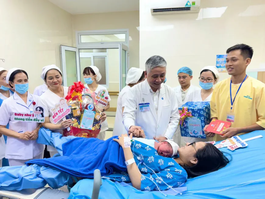 Điều kiện và mức hưởng trợ cấp thai sản cho người tham gia BHXH tự nguyện