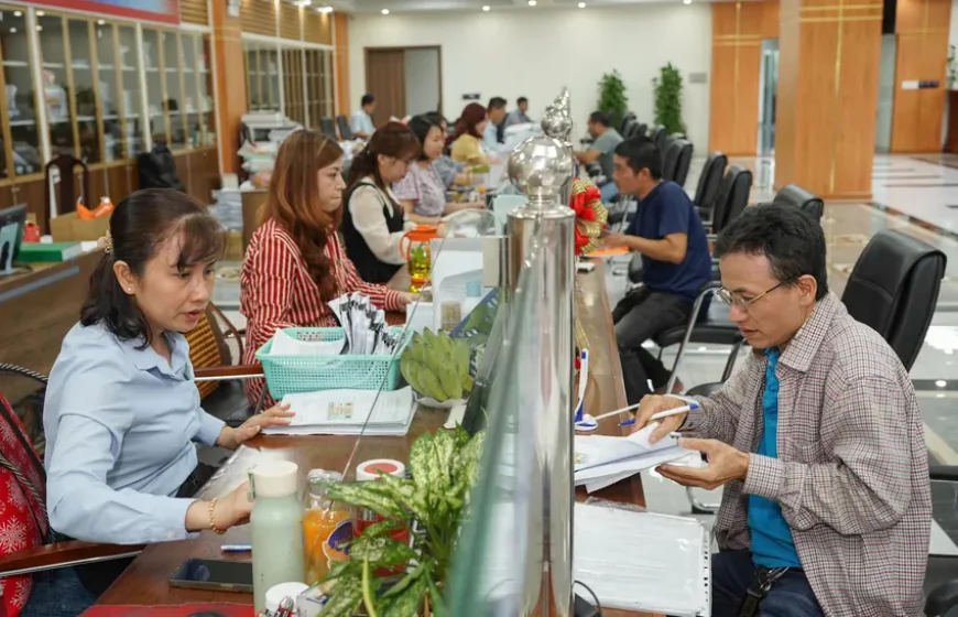 Nghỉ việc đi khám bệnh vài tiếng, có được tính trợ cấp ốm đau?